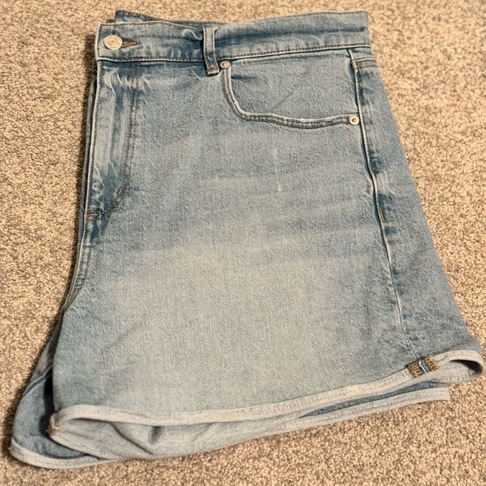 Light Blue Denim LOFT Shorts Size 32/14